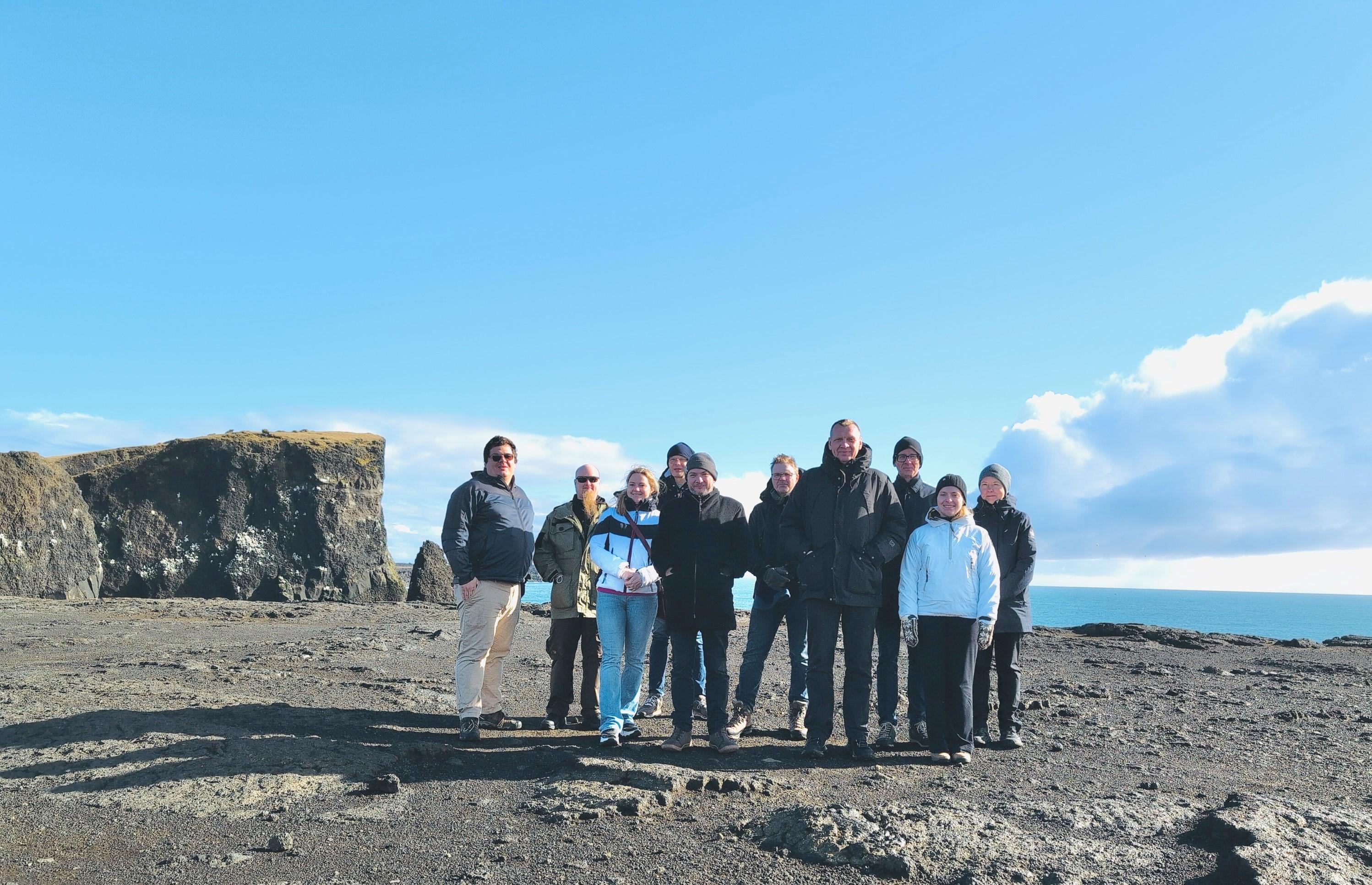 inimesed looduses, grupipilt